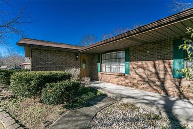 103 Melanie Ln, Collinsville, IL 62234 - photo 2