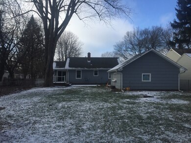 512 S Calumet Ave, Aurora, IL 60506 - photo 7