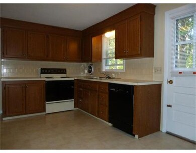 43 Patty Ln, Northborough, MA 01532 - photo 2