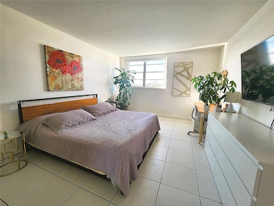 Waterway Plaza unit 506, Miami Beach, FL 33141 - photo 6