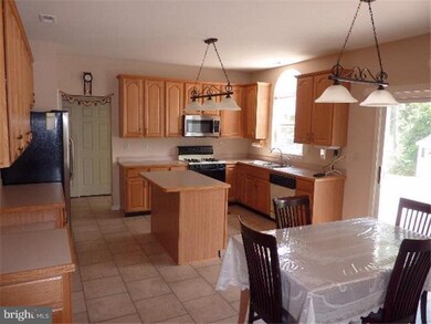 714 Tory Ln, Phoenixville, PA 19460 - photo 2