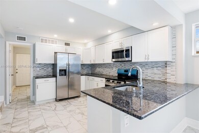 112 Milton St, Lantana, FL 33462 - photo 4