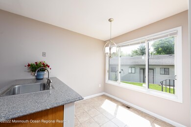 9 Bridgewaters Dr unit 5, Oceanport, NJ 07757 - photo 3