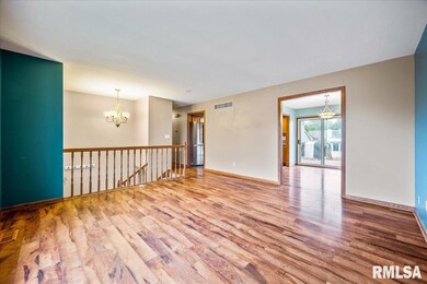 5522 N Ramblewood Ct, Peoria, IL 61615 - photo 4