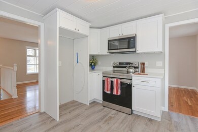 218 Blackstone St, Bellingham, MA 02019 - photo 3