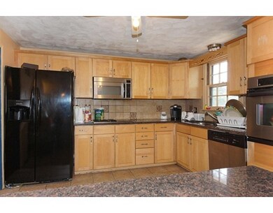 391 Cambridge St, Burlington, MA 01803 - photo 6