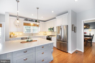 5611 Willow Crossing Ct, Clifton, VA 20124 - photo 7