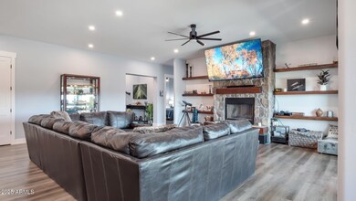 Relax in front of the cozy fireplace!