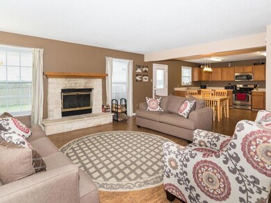 9451 W Quarter Moon Dr, Pendleton, IN 46064 - photo 4