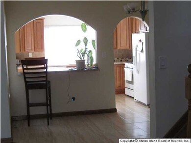 305 Ada Dr unit 70, Staten Island, NY 10303 - photo 3