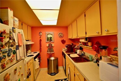 Bright and welcoming Kitchen