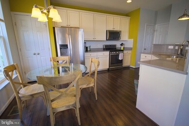 25255 Laureldale Terrace, Chantilly, VA 20152 - photo 6