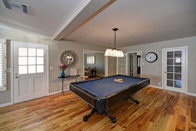 007_Game Room