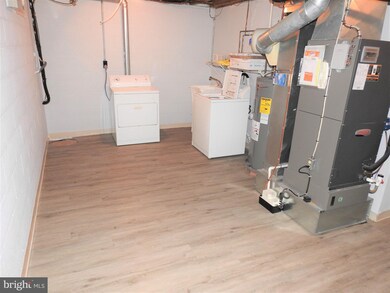 5135 W Woodmill Dr, Wilmington, DE 19808 - photo 6