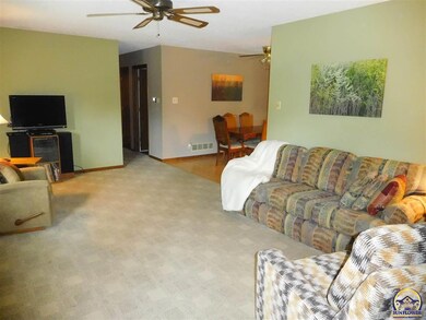 417 Main St, Maple Hill, KS 66507 - photo 4