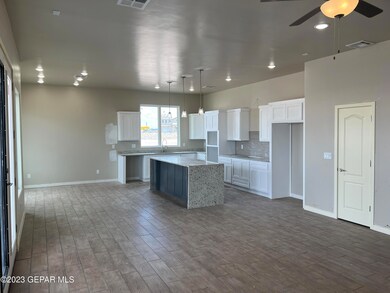 13244 Verwood Dr, Horizon City, TX 79928 - photo 4
