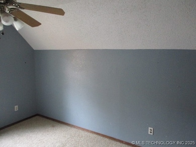 517 S Hemlock Ave, Broken Arrow, OK 74012 - photo 3