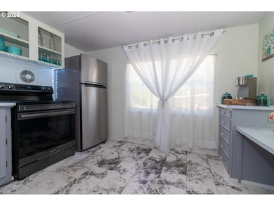 1600 Rhododendron Dr unit 155, Florence, OR 97439 - photo 6