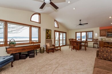 006-Living_Room-1392090-mls