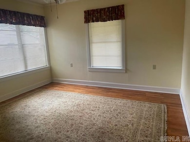 508 W 11th St, Stuttgart, AR 72160 - photo 7