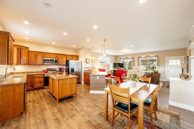 03 Kitchen 1