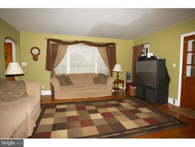 642 Old York Rd, East Windsor, NJ 08520 - photo 2