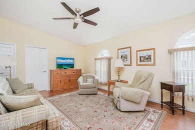 35 Ivy Ridge Close unit 631, Freehold, NJ 07728 - photo 3