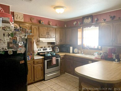 12093 Kolache Rd, Overbrook, OK 73453 - photo 2