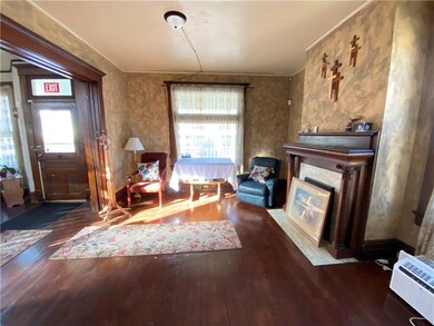 146 W Franklin St, Waynesburg, PA 15370 - photo 4