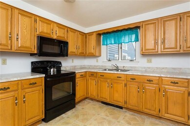 11 Overlook Dr, Berwick, ME 03901 - photo 2