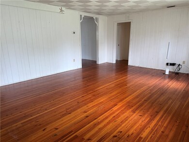 500 Clarke St, Darien, GA 31305 - photo 4