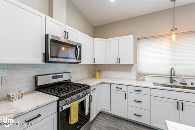 23-Kitchen_IMG_2811_SSW