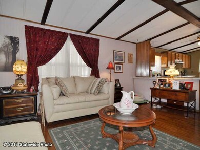 164 Holiday Ct, Wakefield, RI 02879 - photo 3