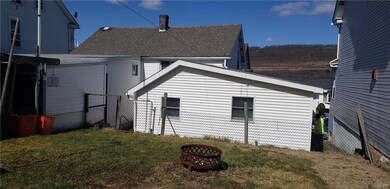 220 W Abbott St, Lansford, PA 18232 - photo 4