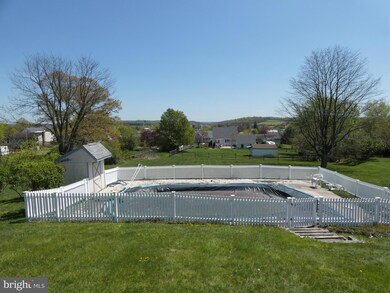 640 Elm St, Bally, PA 19503 - photo 5
