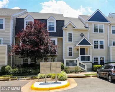 12954 Grays Pointe Rd unit B, Fairfax, VA 22033 - photo 2