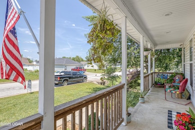 408 Walton, Carl Junction-49
