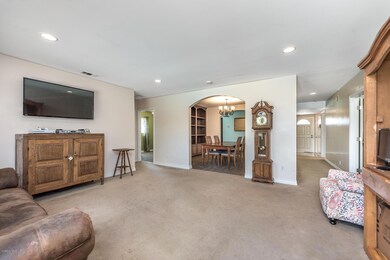 10208 Monogram Ave-4