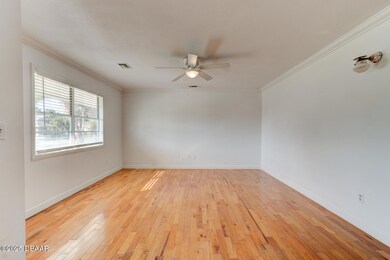 922 Locust St, New Smyrna Beach, FL 32169 - photo 7