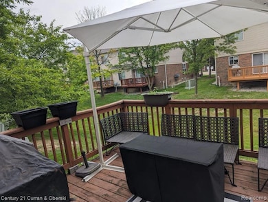 171 Legacy Park Cir unit 51, Dearborn Heights, MI 48127 - photo 2