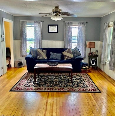 105 Pleasant St, Orange, MA 01364 - photo 4