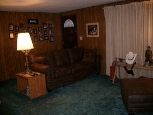17058 CR X61  living Room