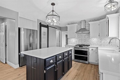 302 Country Meadows Dr, Saint Charles, MO 63303 - photo 5