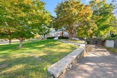 489 Morgan Ln, West Haven, CT 06516 - photo 4