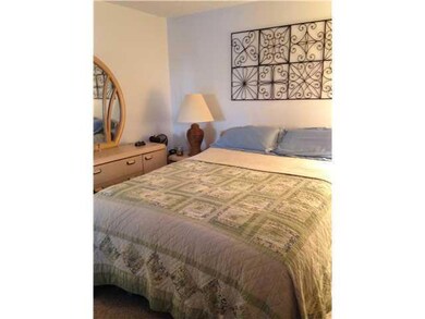 Patio/Deck. screened porch/lanii