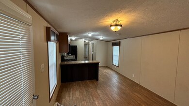 557 SW Cutoff unit 47, Auburn, MA 01501 - photo 2