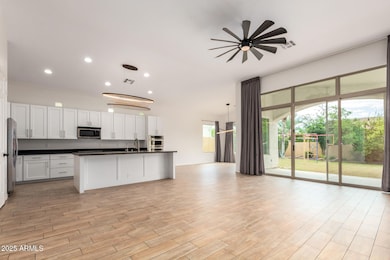 1139 E Ocotillo Rd, Phoenix, AZ 85014 - photo 6