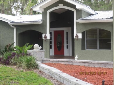 2709 Wilson Cir, Lutz, FL 33548 - photo 2