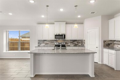 208 Magnolia Dr, Azle, TX 76020 - photo 3