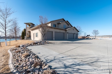 902 Southport Loop-3